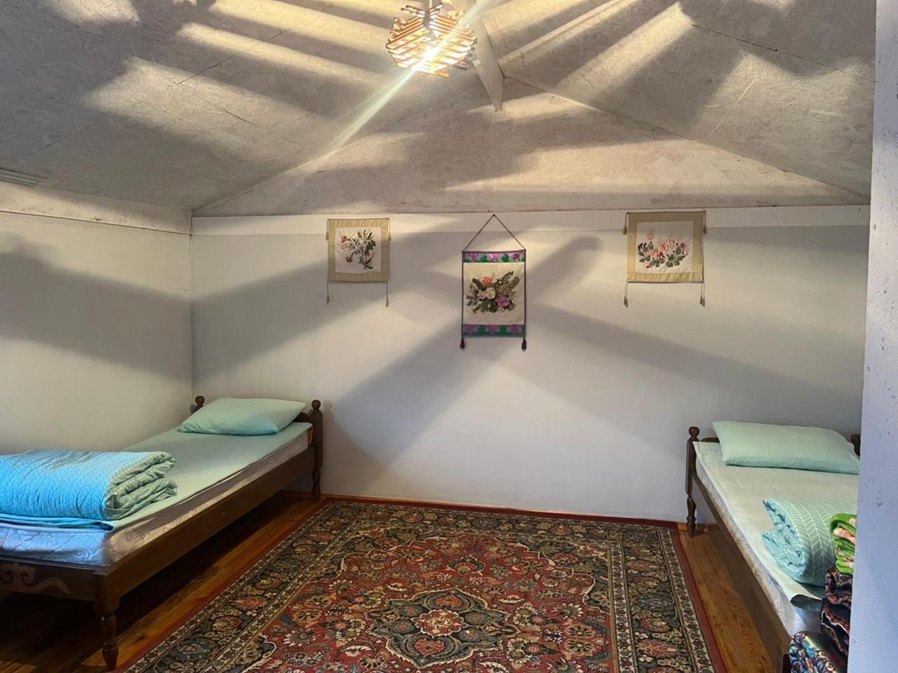 Toktogul Ghesthouse Otel Dış mekan fotoğraf