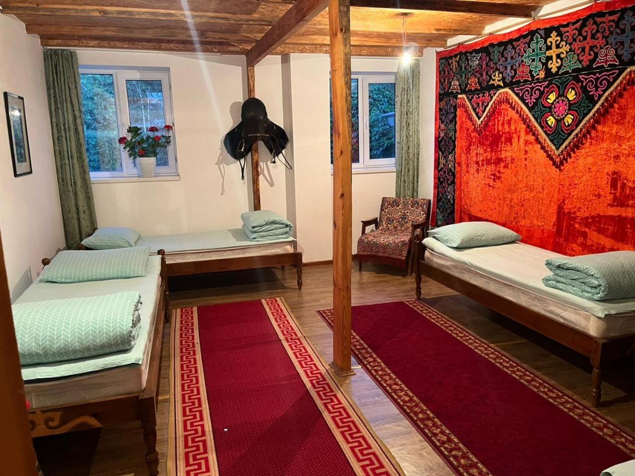 Toktogul Ghesthouse Otel Dış mekan fotoğraf